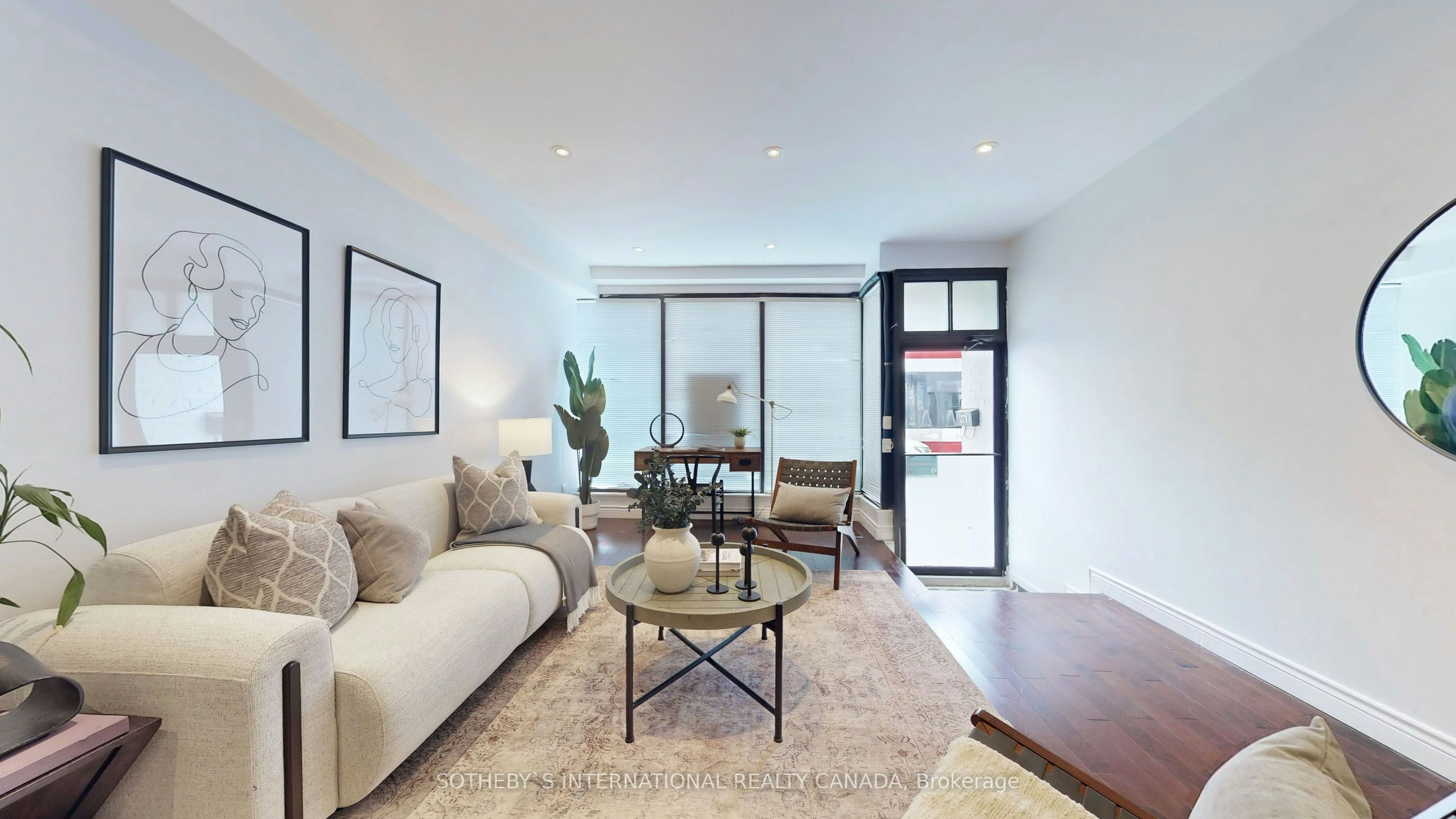 1271 Gerrard Street E, Toronto, ON, M4L 1Y5