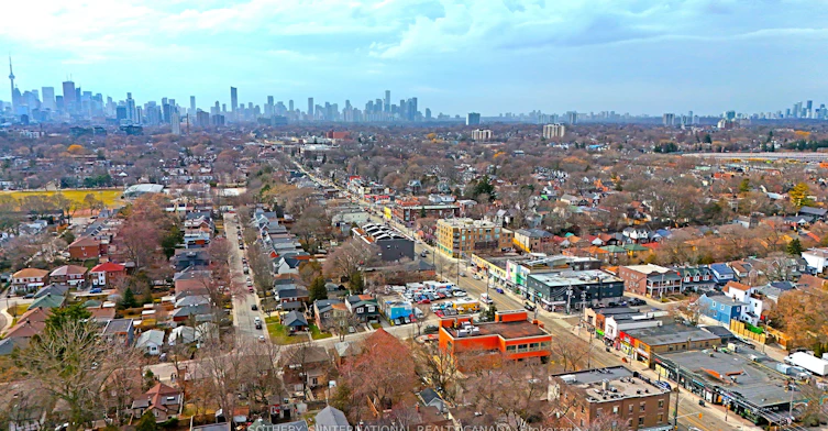 1271 Gerrard Street E, Toronto, ON, M4L 1Y5 - 28