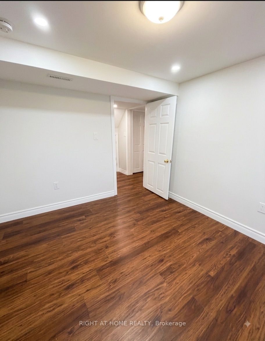 530 Mclevin Avenue, Toronto, ON, M1B 4H6 - 6