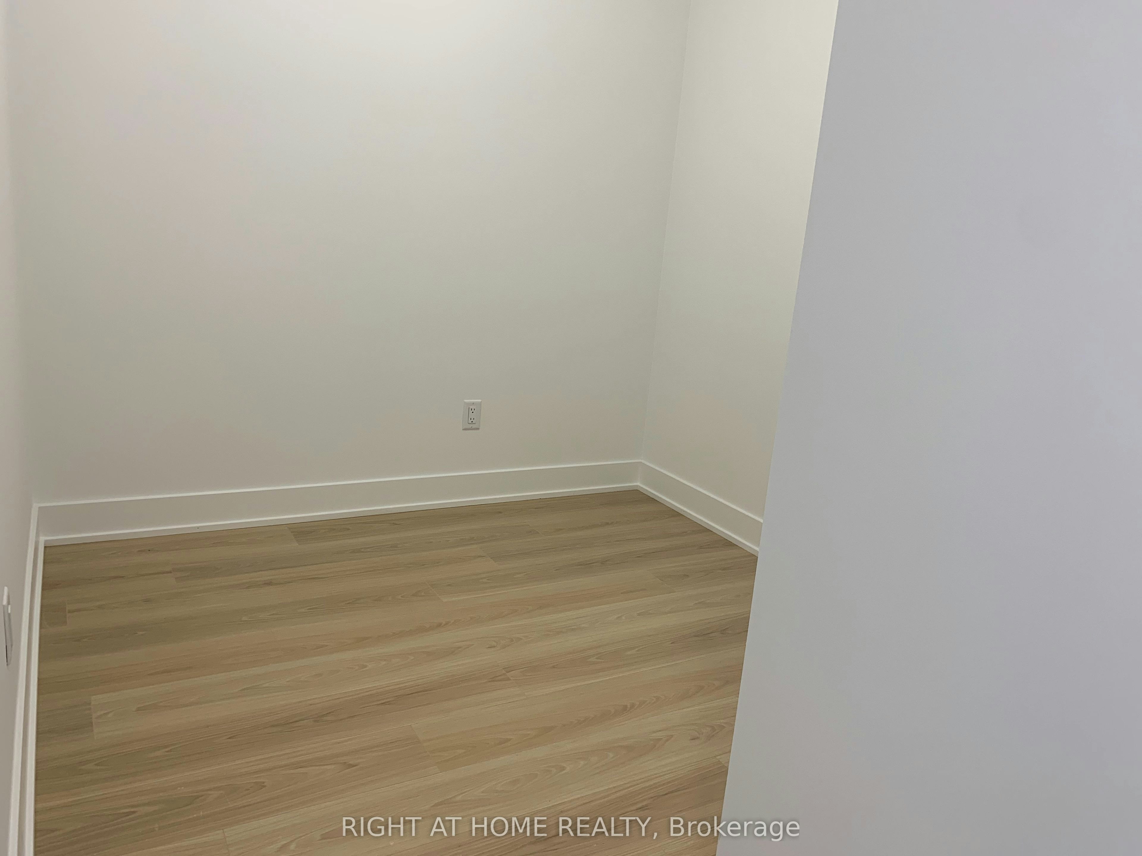 1131-2545 Simcoe Street N, Oshawa, ON, L1L 0W3 - 16