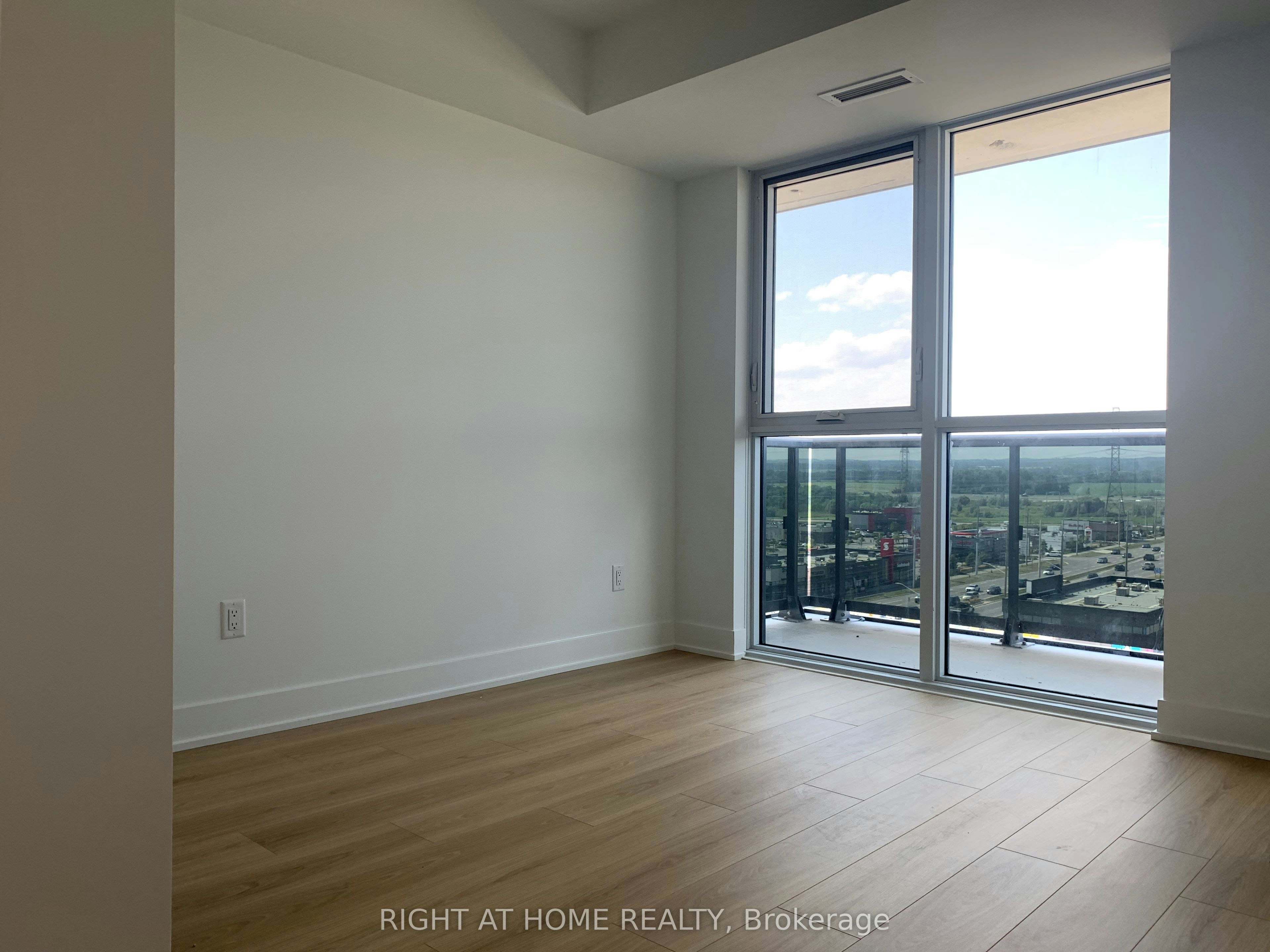 1131-2545 Simcoe Street N, Oshawa, ON, L1L 0W3 - 12