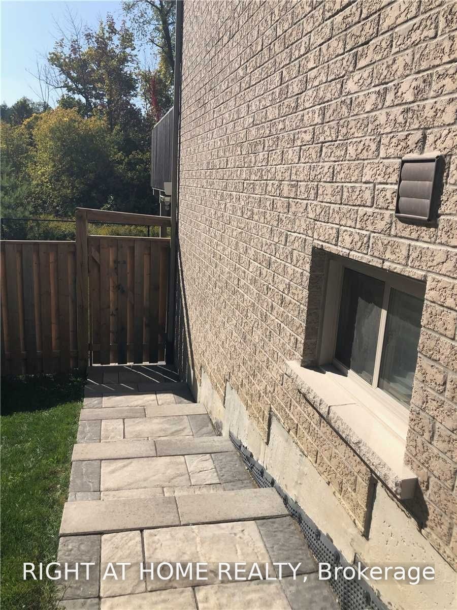 Lower-91 Stockell Crescent, Ajax, ON, L1T 0M4 - 9