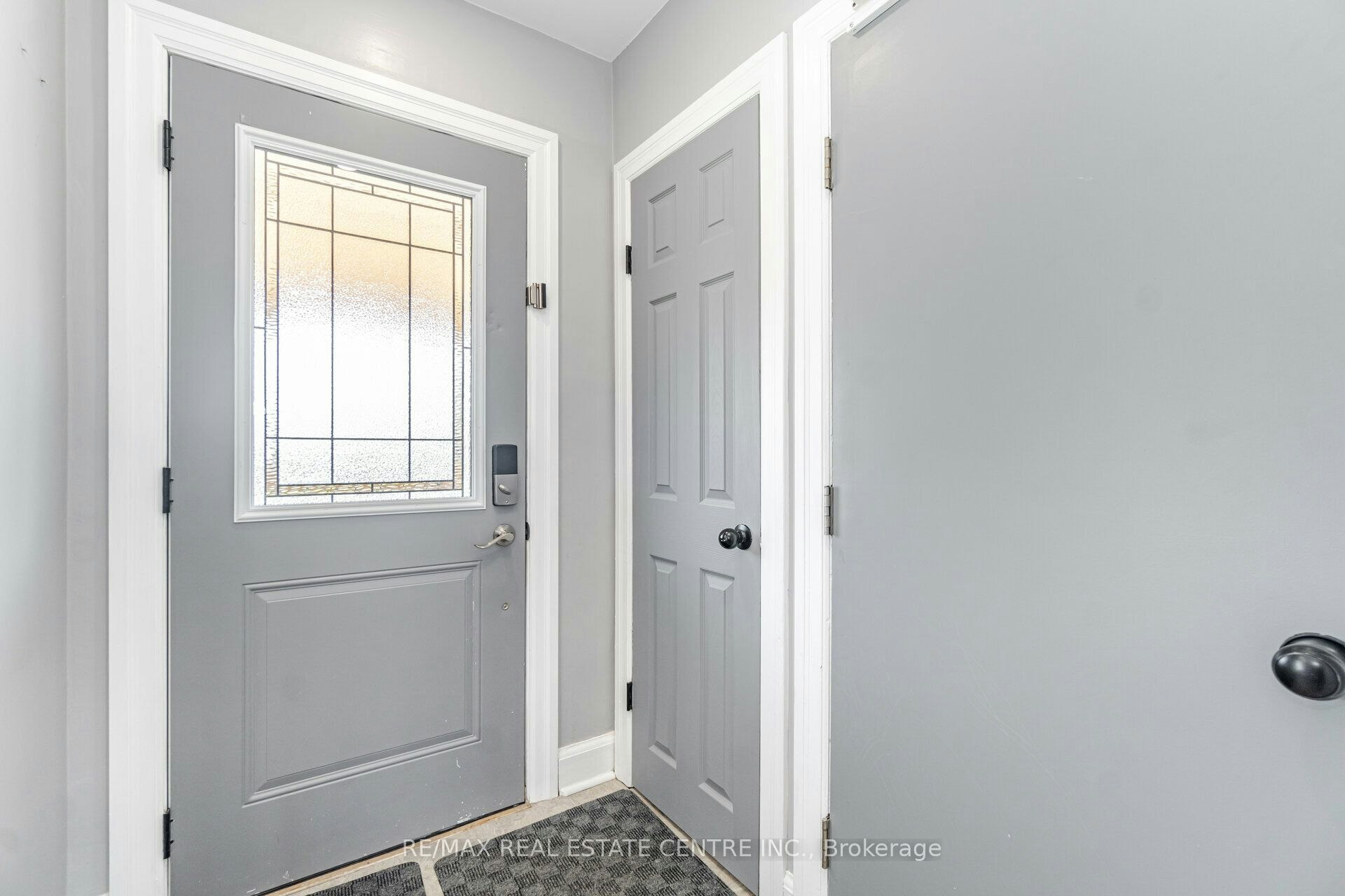 UPPER LEVEL-102 Wilson Road S, Oshawa, ON, L1H 6B7 - 6