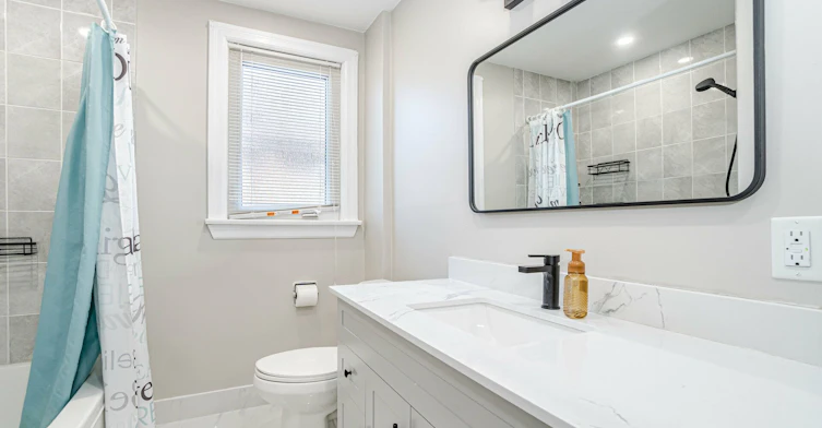 UPPER LEVEL-102 Wilson Road S, Oshawa, ON, L1H 6B7 - 14