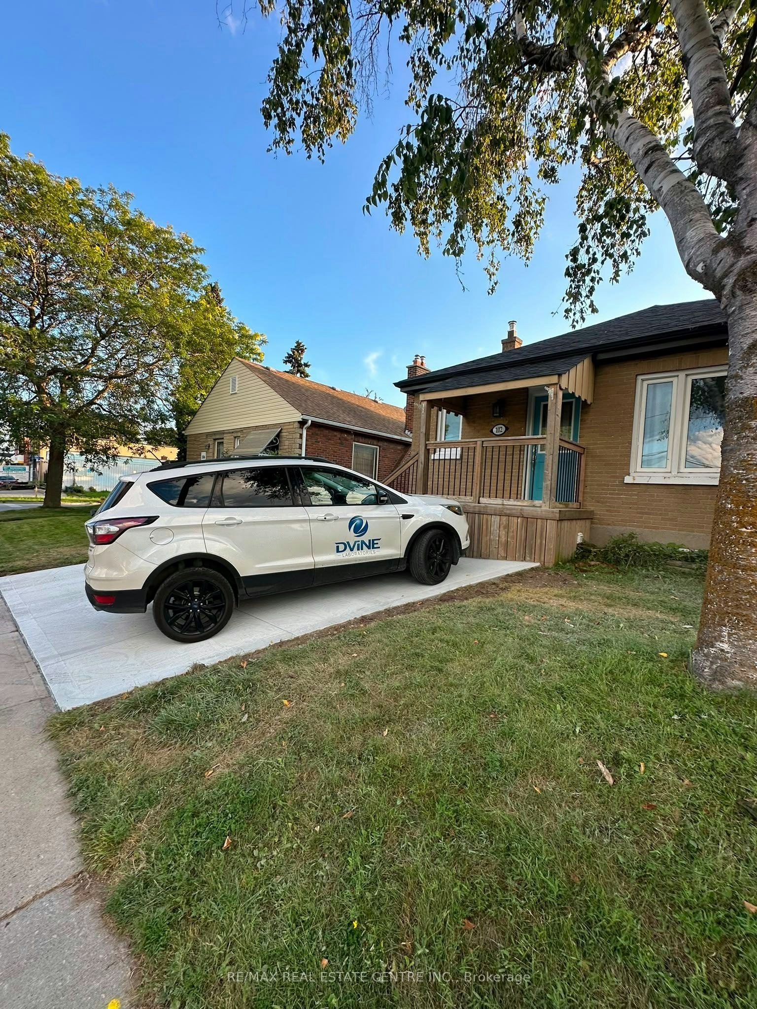 UPPER LEVEL-102 Wilson Road S, Oshawa, ON, L1H 6B7 - 2