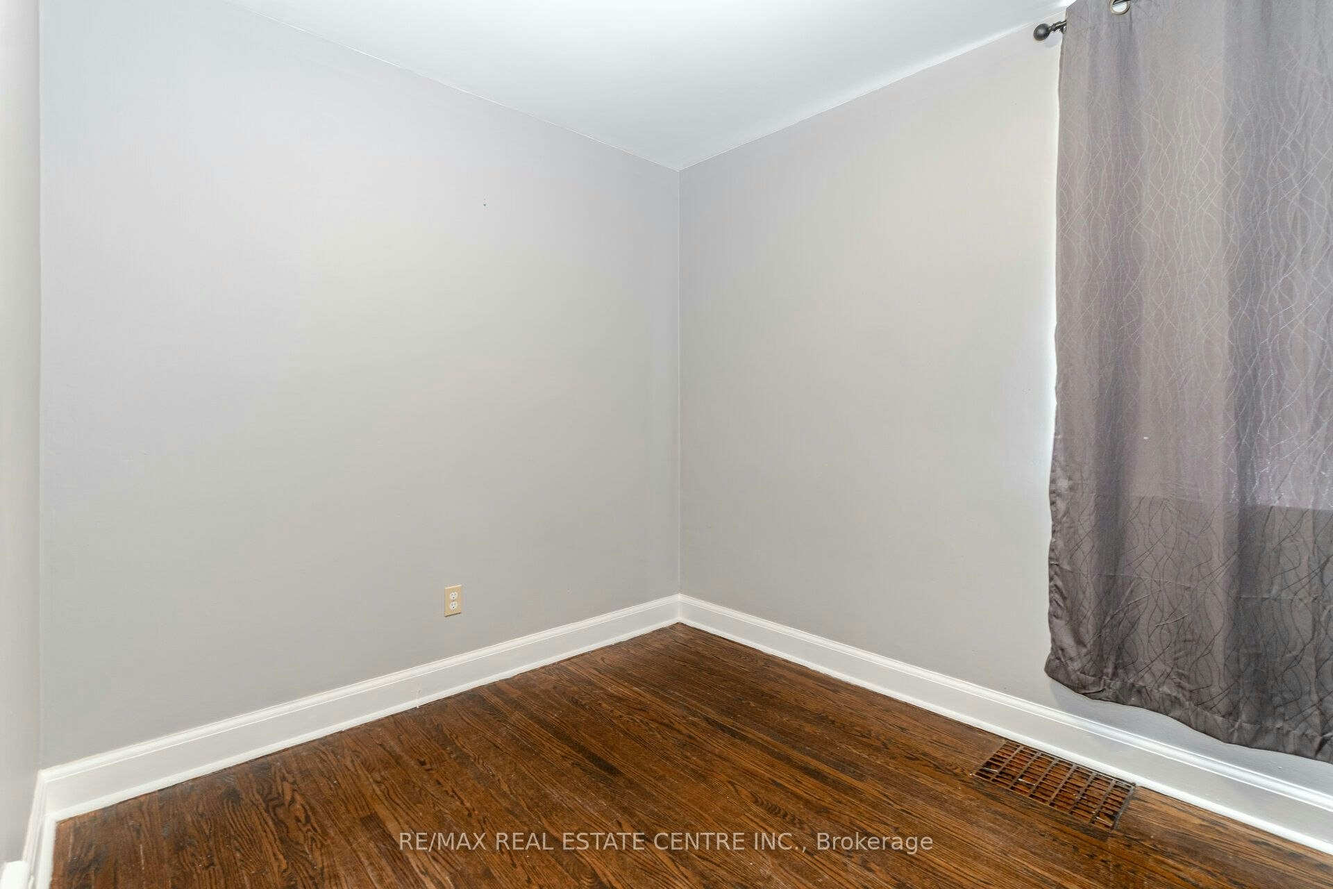 UPPER LEVEL-102 Wilson Road S, Oshawa, ON, L1H 6B7 - 20