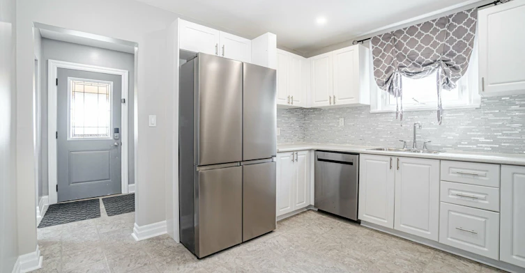 UPPER LEVEL-102 Wilson Road S, Oshawa, ON, L1H 6B7 - 12