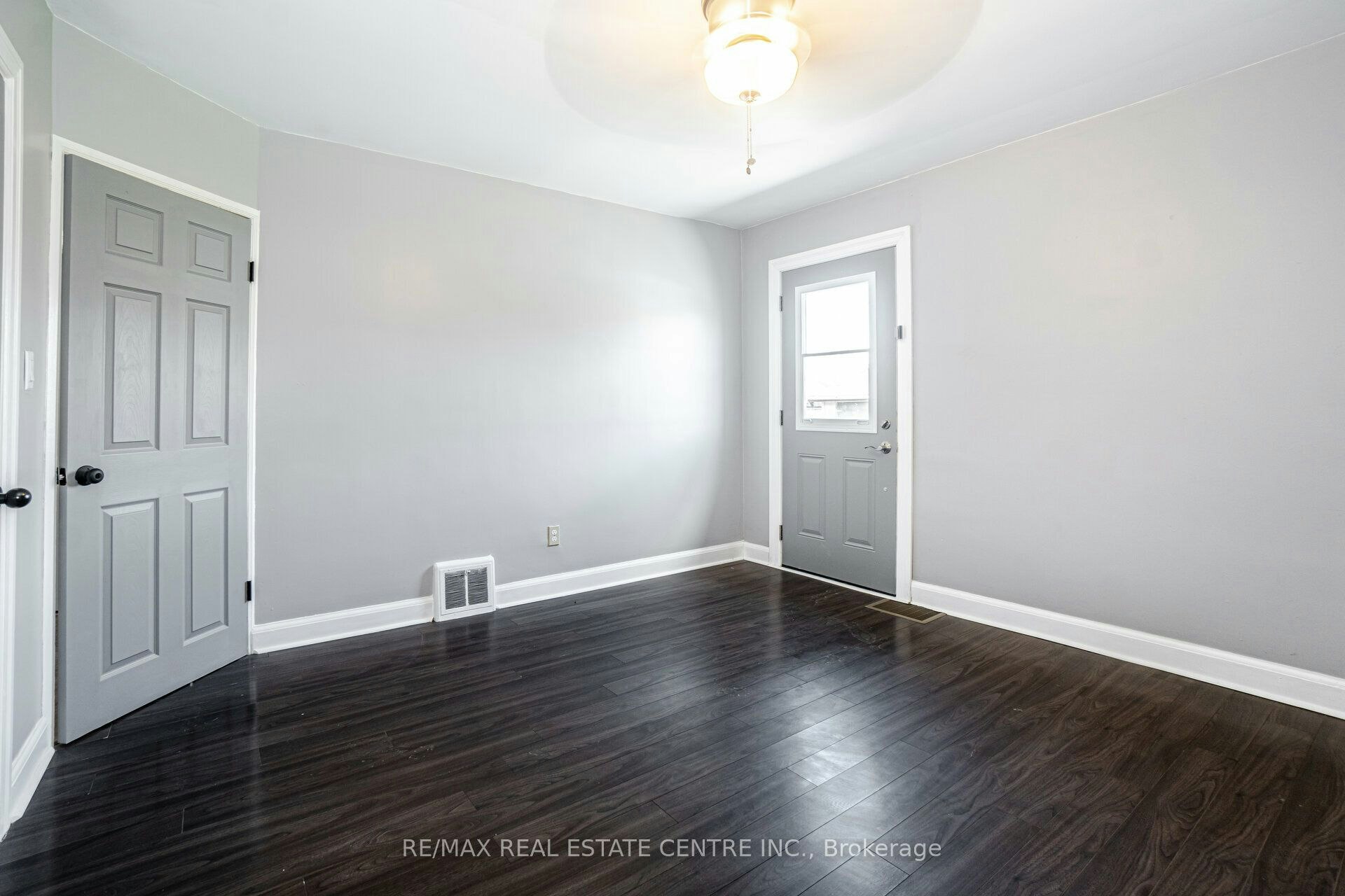 UPPER LEVEL-102 Wilson Road S, Oshawa, ON, L1H 6B7 - 17