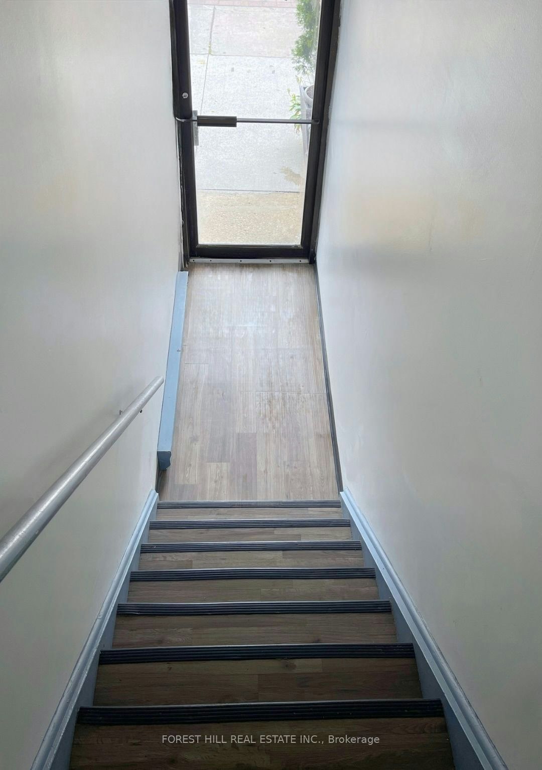 B-422 Danforth Avenue, Toronto, ON, M4K 1P3 - 10