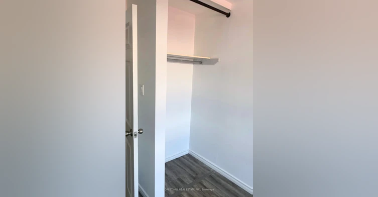 B-422 Danforth Avenue, Toronto, ON, M4K 1P3 - 9