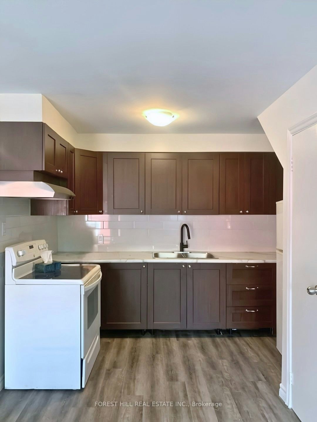 B-422 Danforth Avenue, Toronto, ON, M4K 1P3