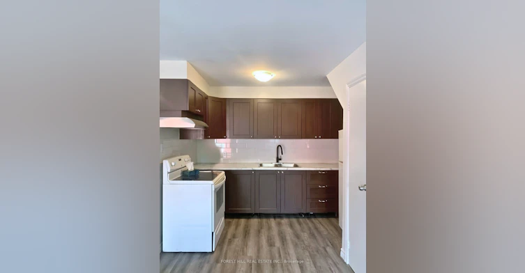 B-422 Danforth Avenue, Toronto, ON, M4K 1P3