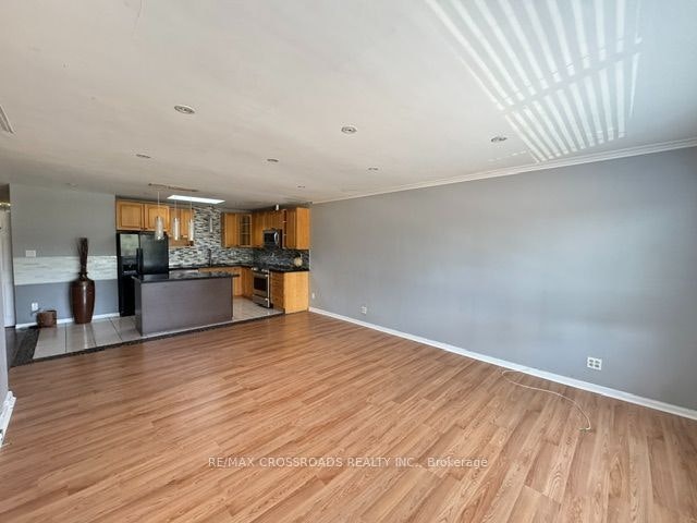 Upper-840 Danforth Road, Toronto, ON, M1K 1H5 - 2
