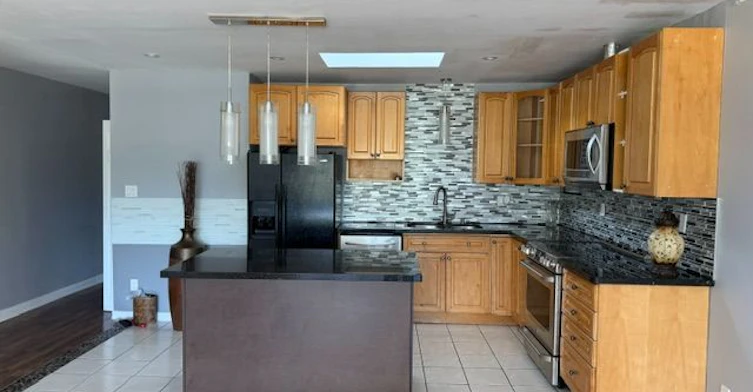 Upper-840 Danforth Road, Toronto, ON, M1K 1H5