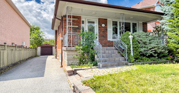 146 Maybourne Avenue, Toronto, ON, M1L 2W6