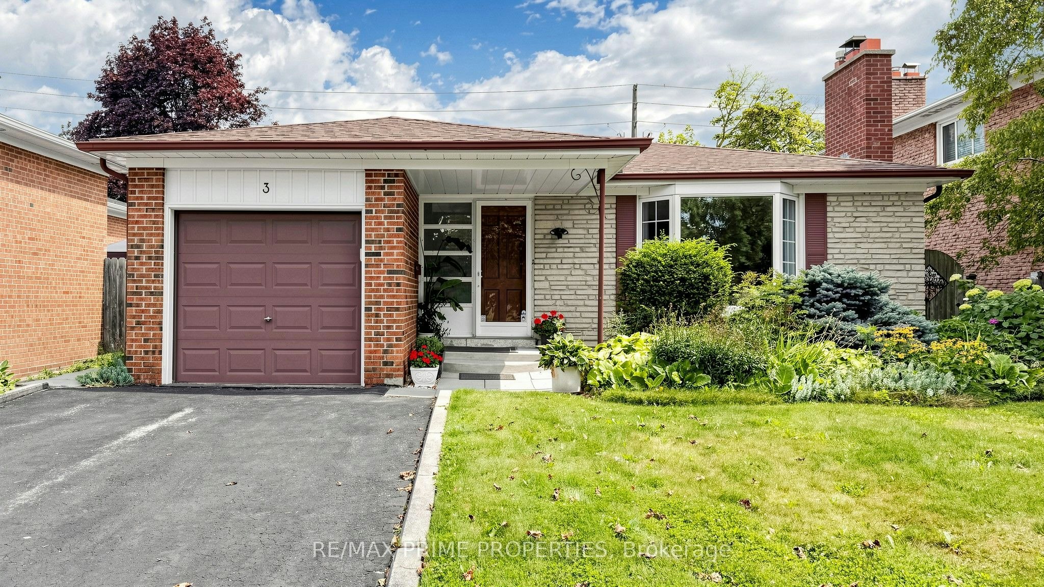 3 Leeswood Crescent E, Toronto, ON, M1S 2P4