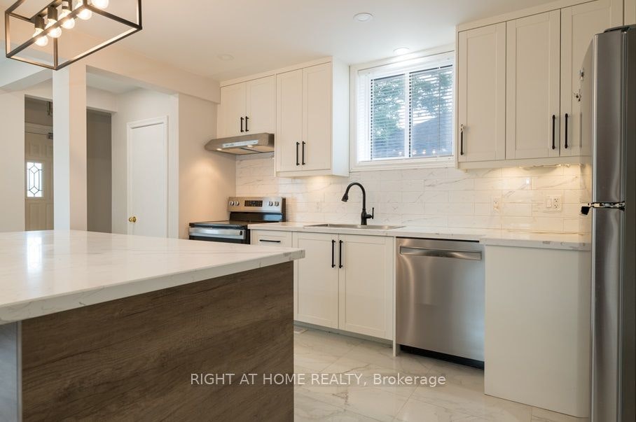 Main House-6 Bellvare Crescent, Toronto, ON, M1R 2M9 - 3