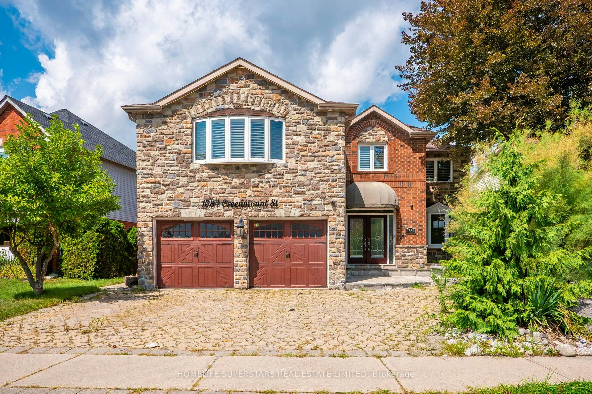 1584 Greenmount Street, Pickering, ON, L1X 2J1