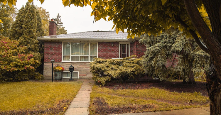 2 Brantwood Drive, Toronto, ON, M1H 2G6