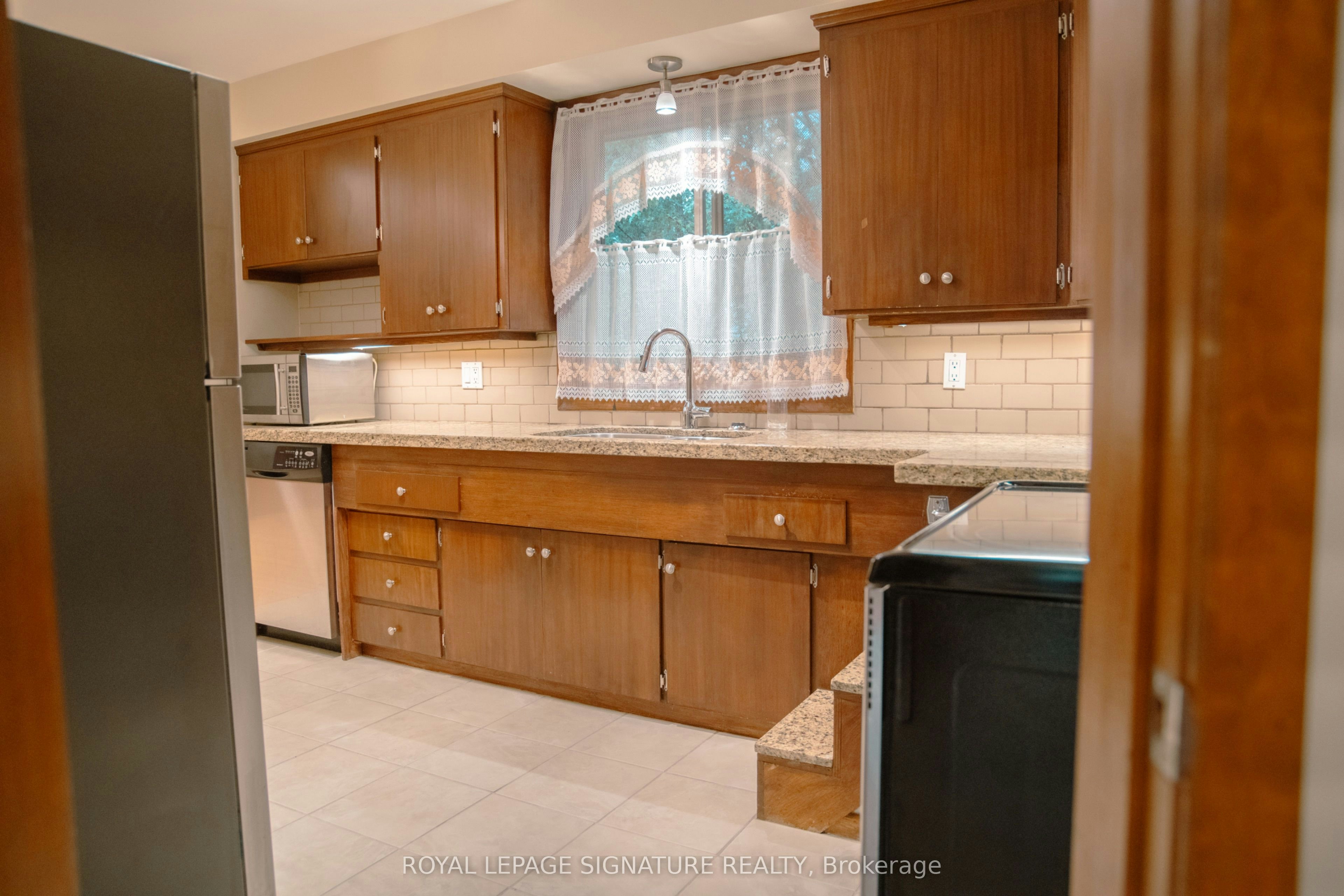 2 Brantwood Drive, Toronto, ON, M1H 2G6 - 5