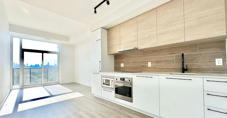 720-1050 Eastern Avenue, Toronto, ON, M4L 0B7 - 10