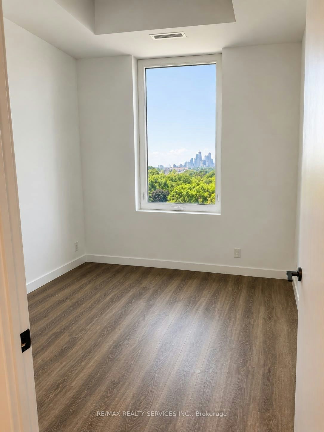 720-1050 Eastern Avenue, Toronto, ON, M4L 0B7 - 14