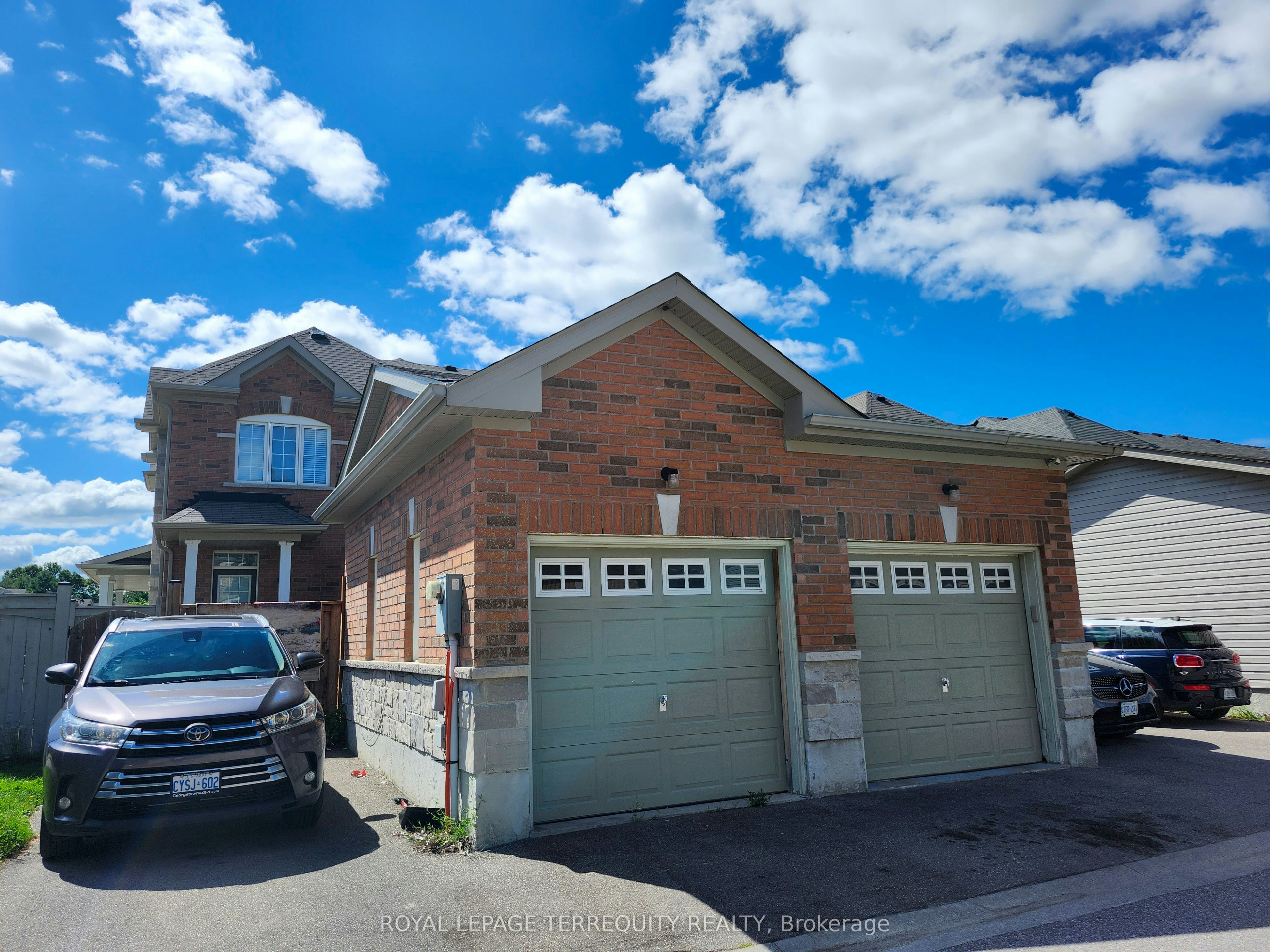 2651 Canadian Street, Pickering, ON, L1X 0C9 - 2