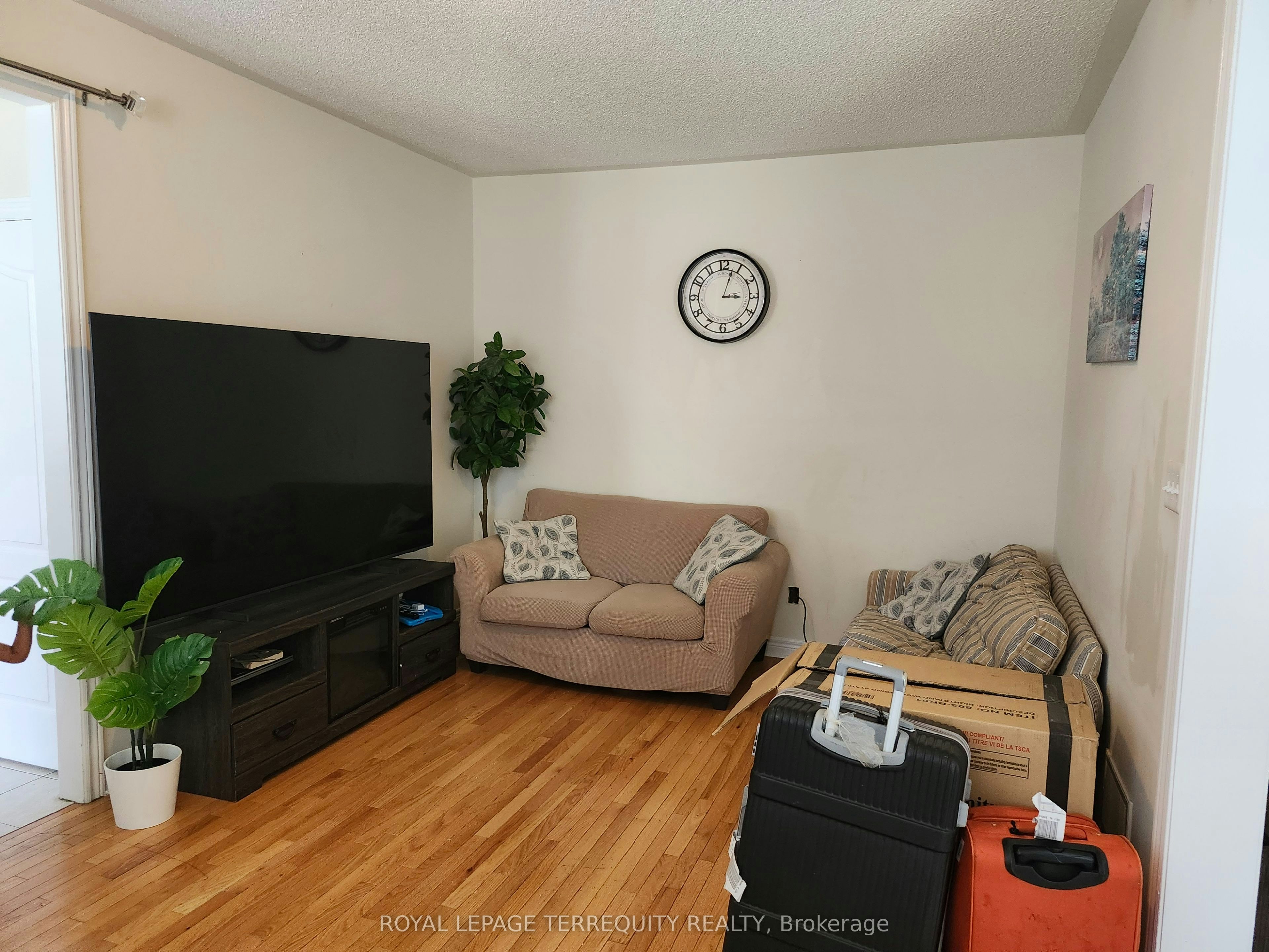 2651 Canadian Street, Pickering, ON, L1X 0C9 - 9
