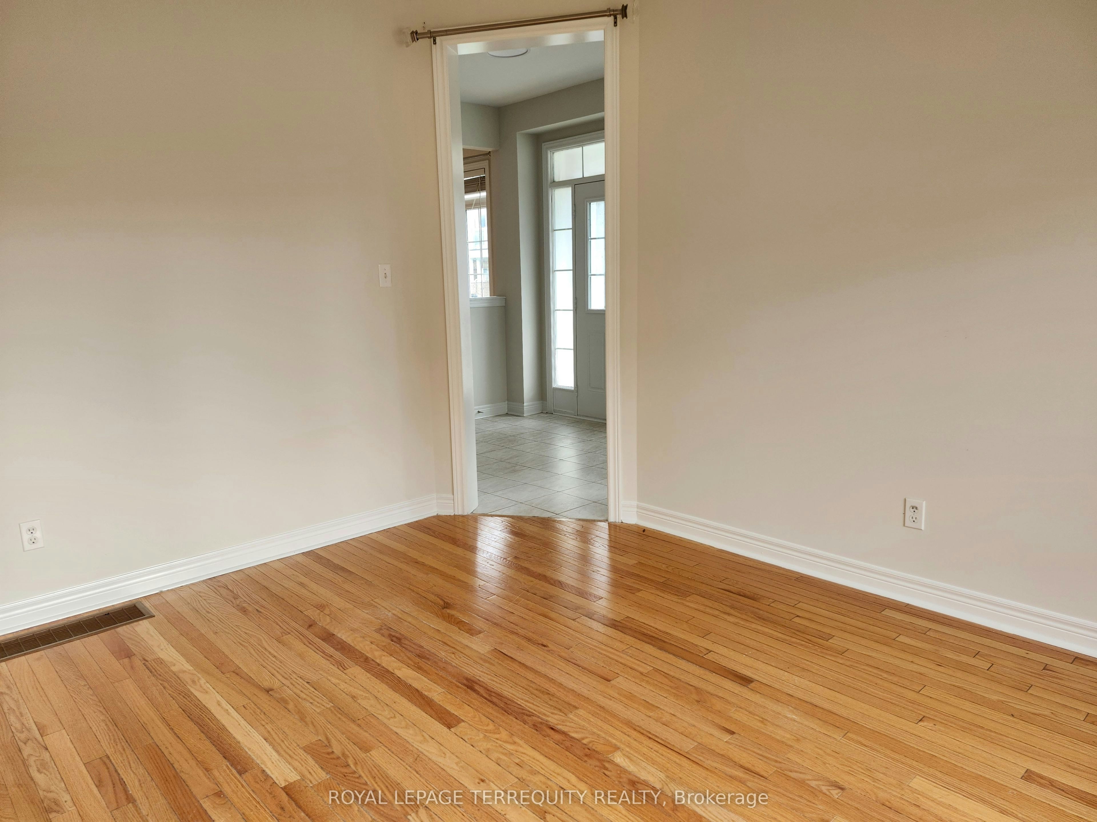 2651 Canadian Street, Pickering, ON, L1X 0C9 - 12