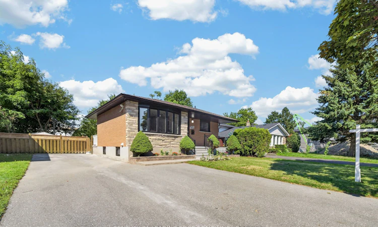 382 Fairlawn Street