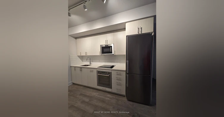 Unit306-2550 Simcoe Street N, Oshawa, ON, L1L 0P8