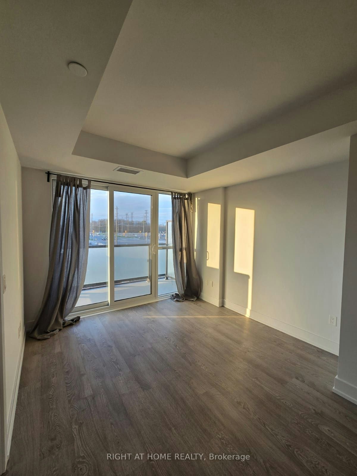 Unit306-2550 Simcoe Street N, Oshawa, ON, L1L 0P8 - 9
