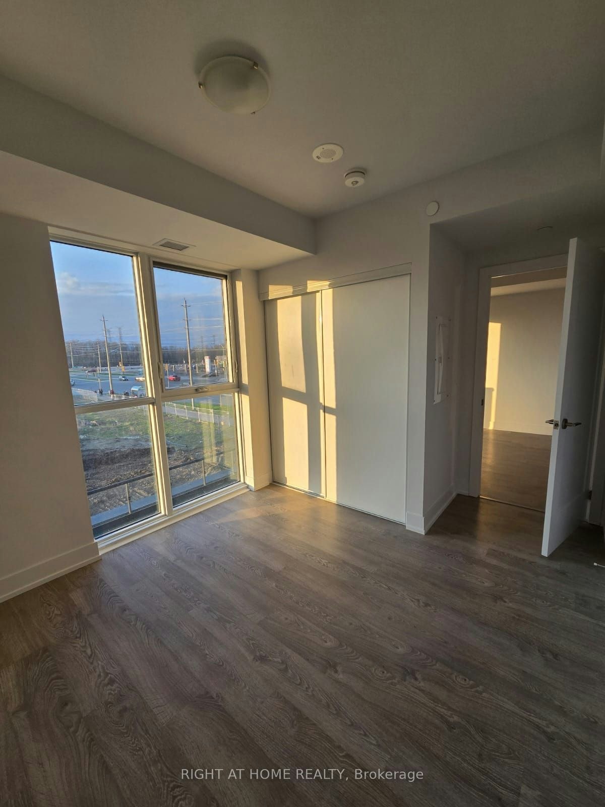 Unit306-2550 Simcoe Street N, Oshawa, ON, L1L 0P8 - 6