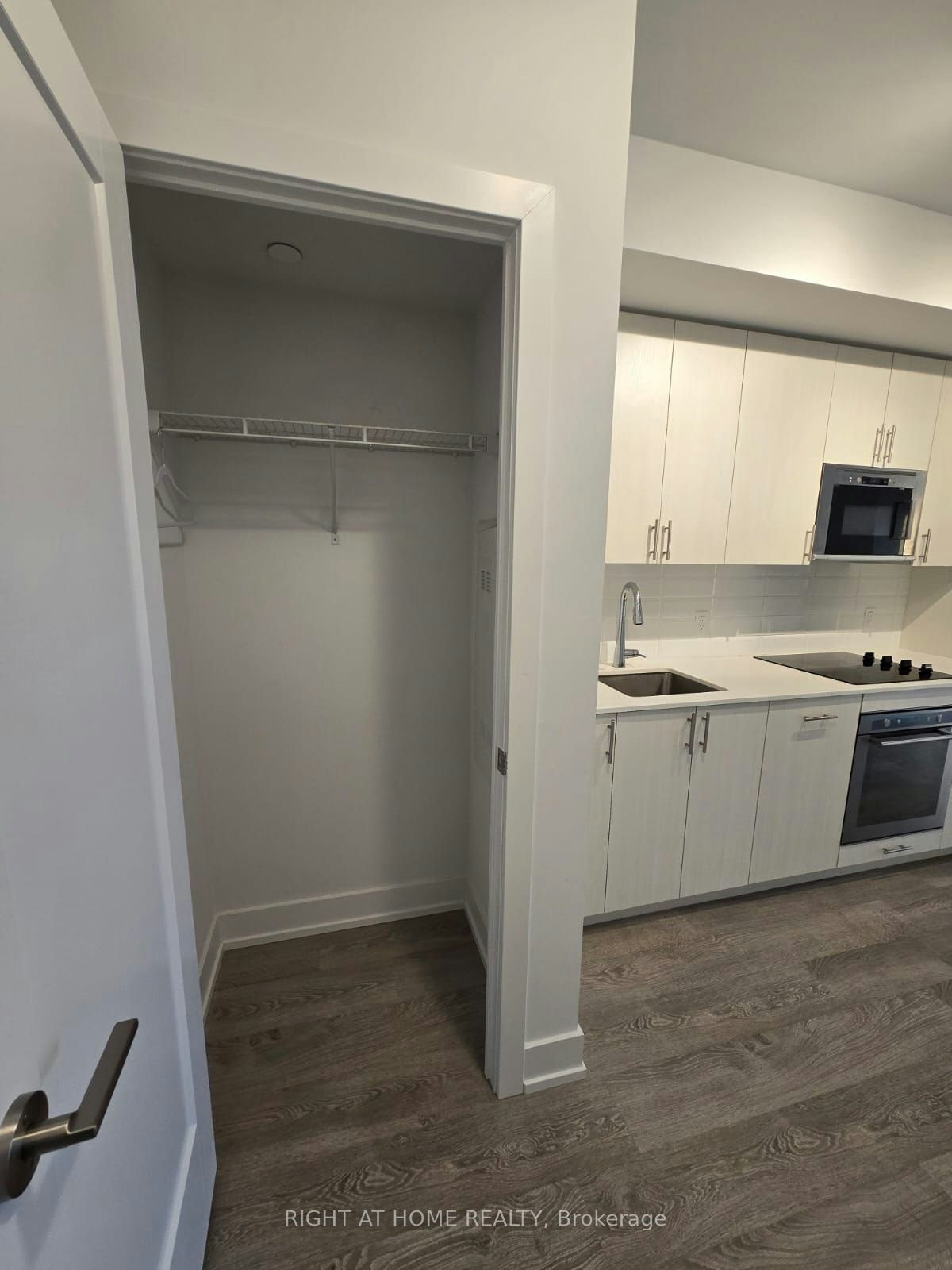 Unit306-2550 Simcoe Street N, Oshawa, ON, L1L 0P8 - 2