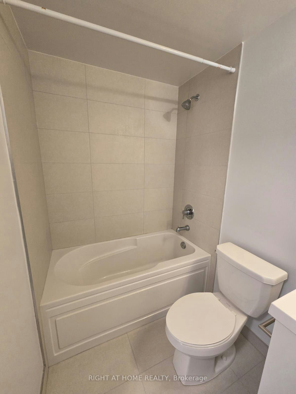 Unit306-2550 Simcoe Street N, Oshawa, ON, L1L 0P8 - 8