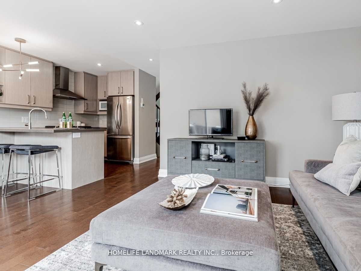 158b Glebemount Avenue, Toronto, ON, M4C 3S7 - 4