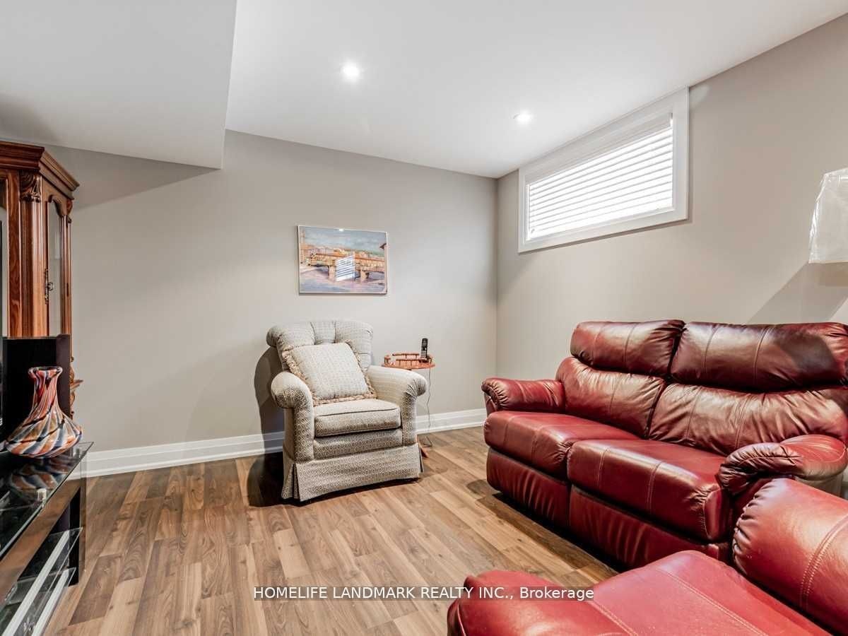 158b Glebemount Avenue, Toronto, ON, M4C 3S7 - 12