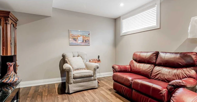 158b Glebemount Avenue, Toronto, ON, M4C 3S7 - 12