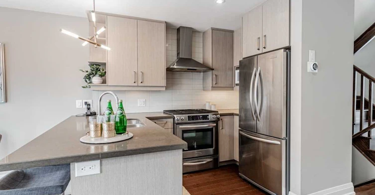 158b Glebemount Avenue, Toronto, ON, M4C 3S7 - 3