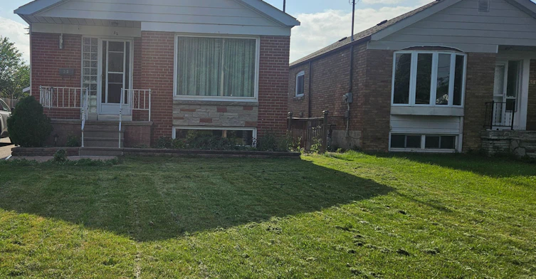 MAIN-32 Frey Crescent, Toronto, ON, M1R 2C6