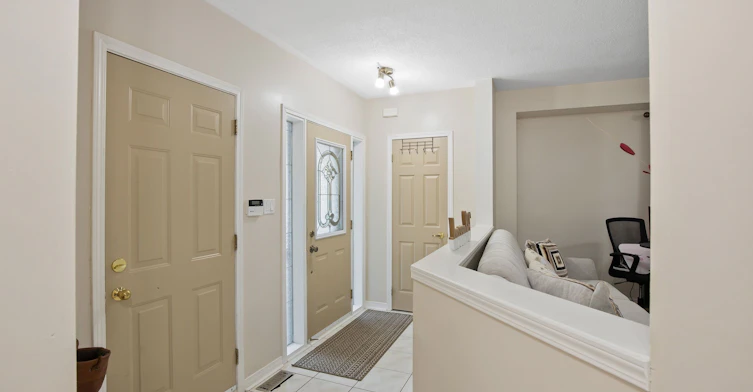 71 Hutton Place, Clarington, ON, L1C 5H5 - 2