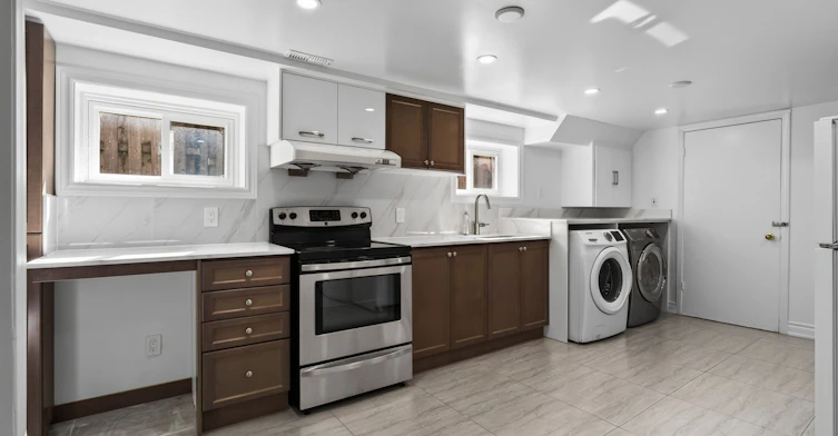 52 Revlis Crescent, Toronto, ON, M1V 1E9 - 7