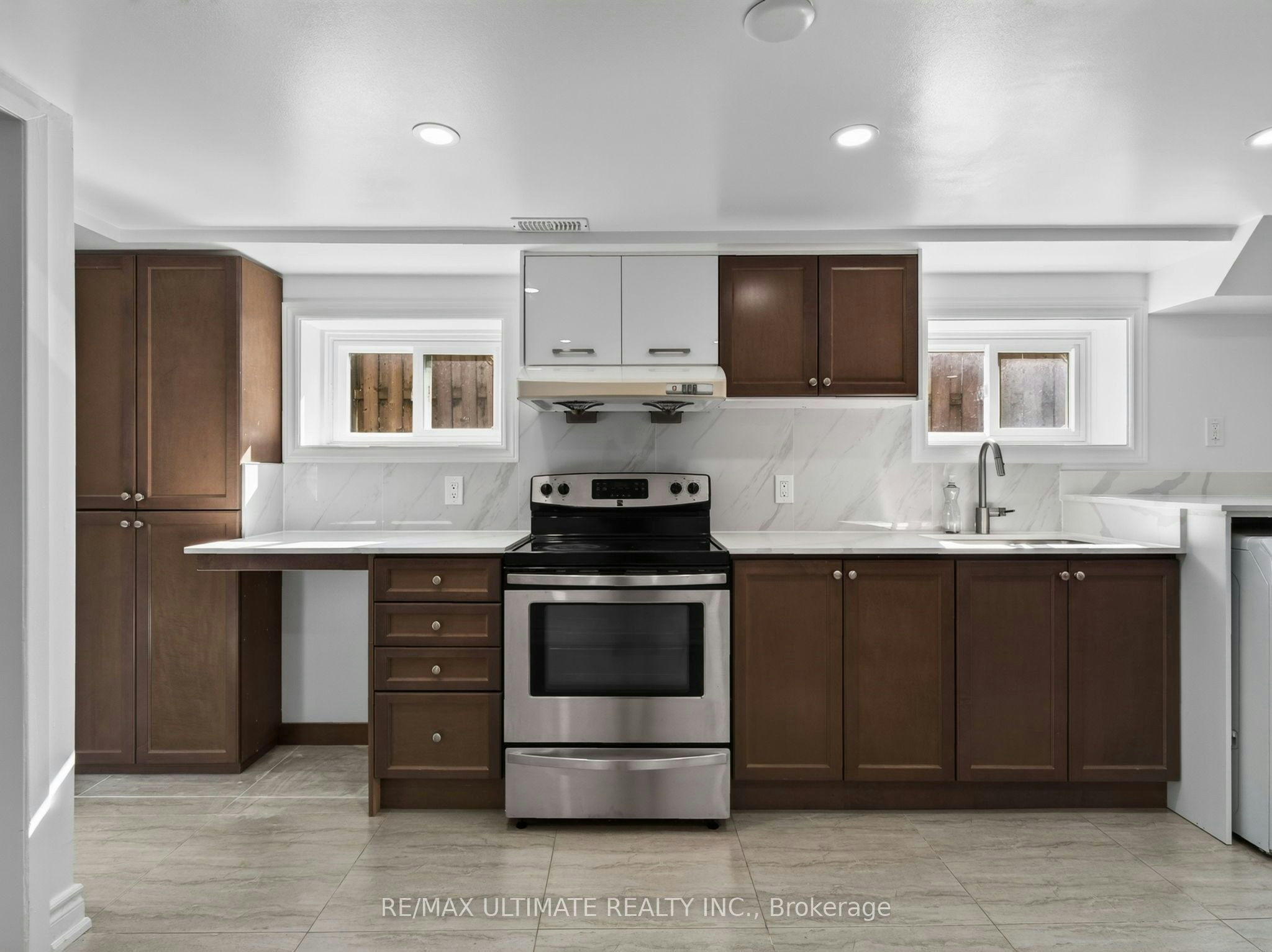 52 Revlis Crescent, Toronto, ON, M1V 1E9 - 8