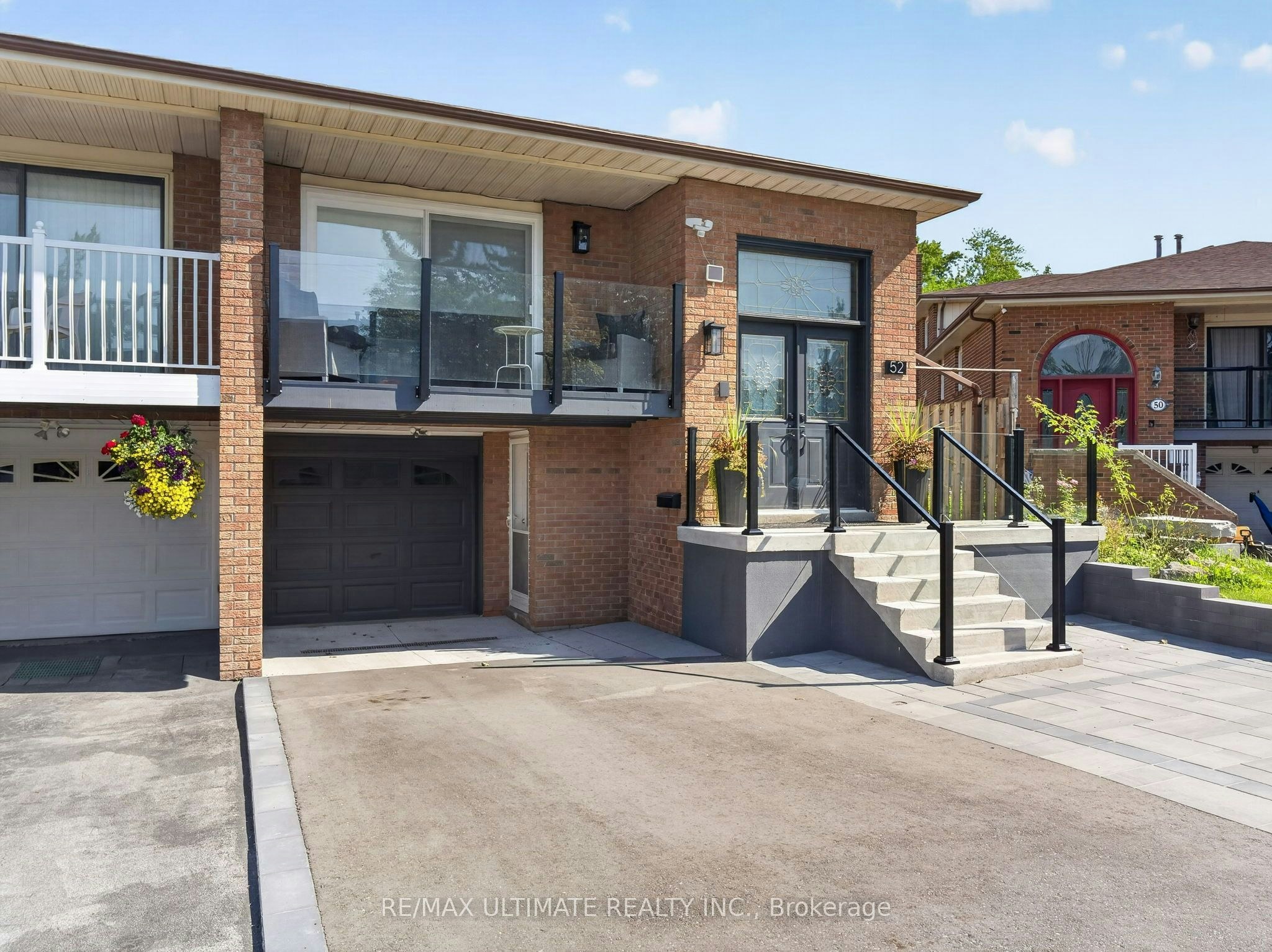 52 Revlis Crescent, Toronto, ON, M1V 1E9 - 2