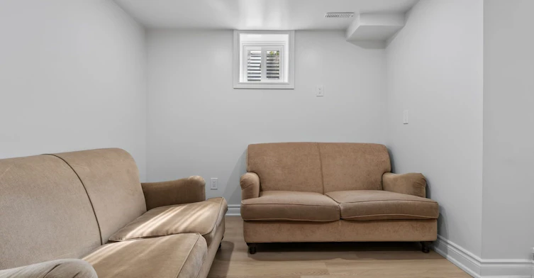 52 Revlis Crescent, Toronto, ON, M1V 1E9 - 11