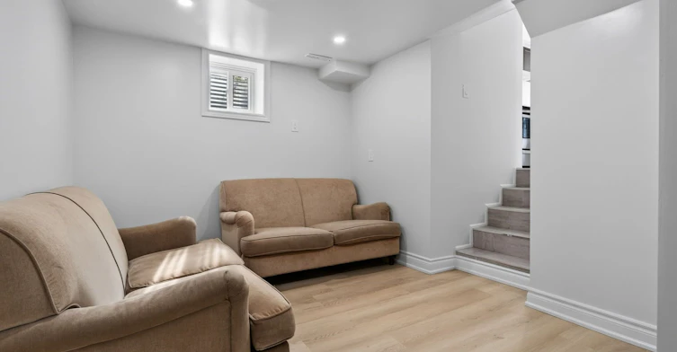 52 Revlis Crescent, Toronto, ON, M1V 1E9 - 10