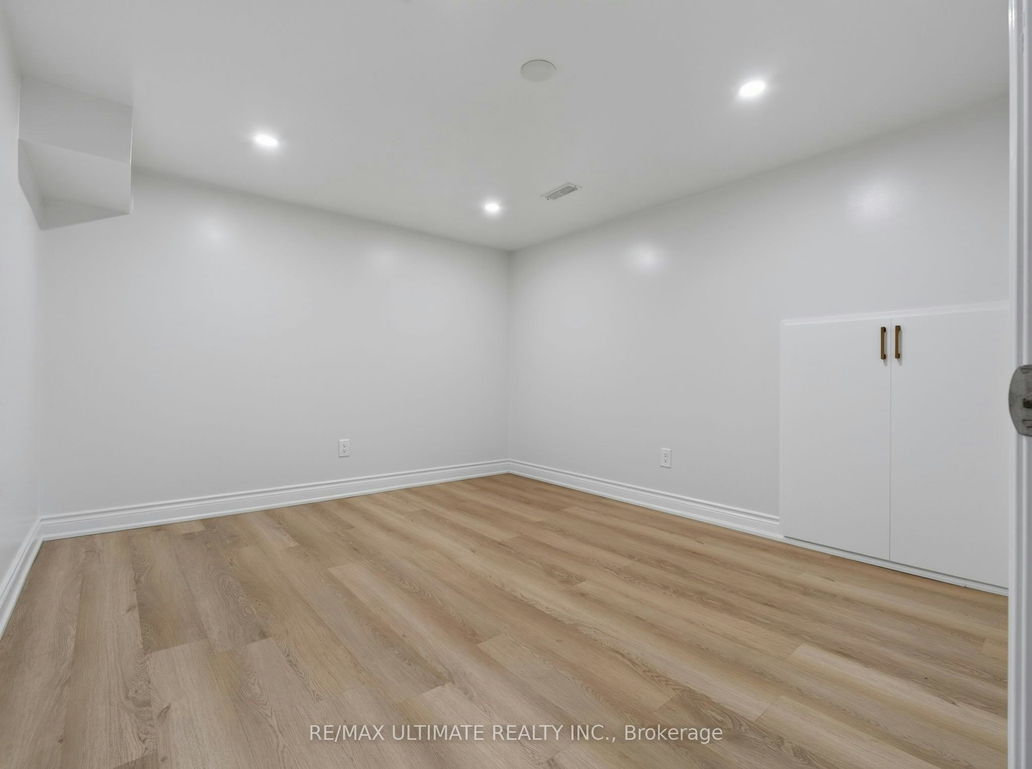 52 Revlis Crescent, Toronto, ON, M1V 1E9 - 13