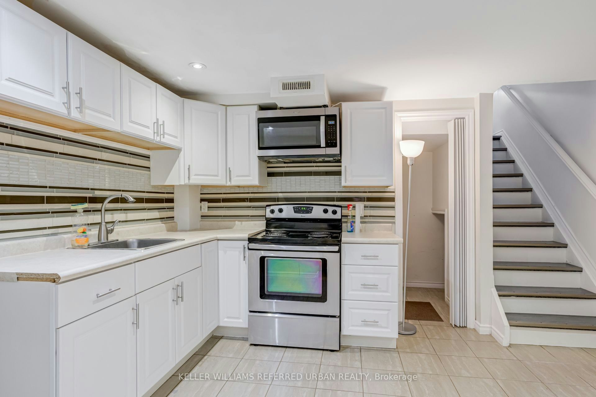 718 Edgewood Road S, Pickering, ON, L1V 2Z6 - 6