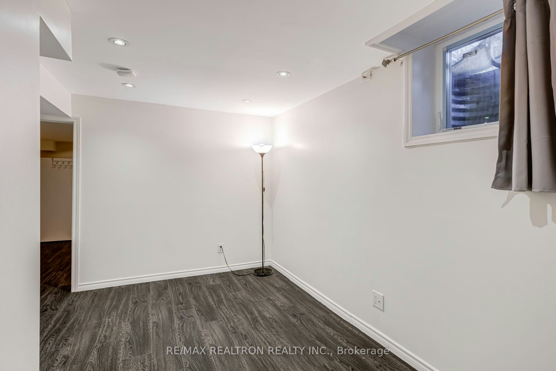 718 Edgewood Road S, Pickering, ON, L1V 2Z6 - 13
