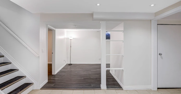 718 Edgewood Road S, Pickering, ON, L1V 2Z6 - 9